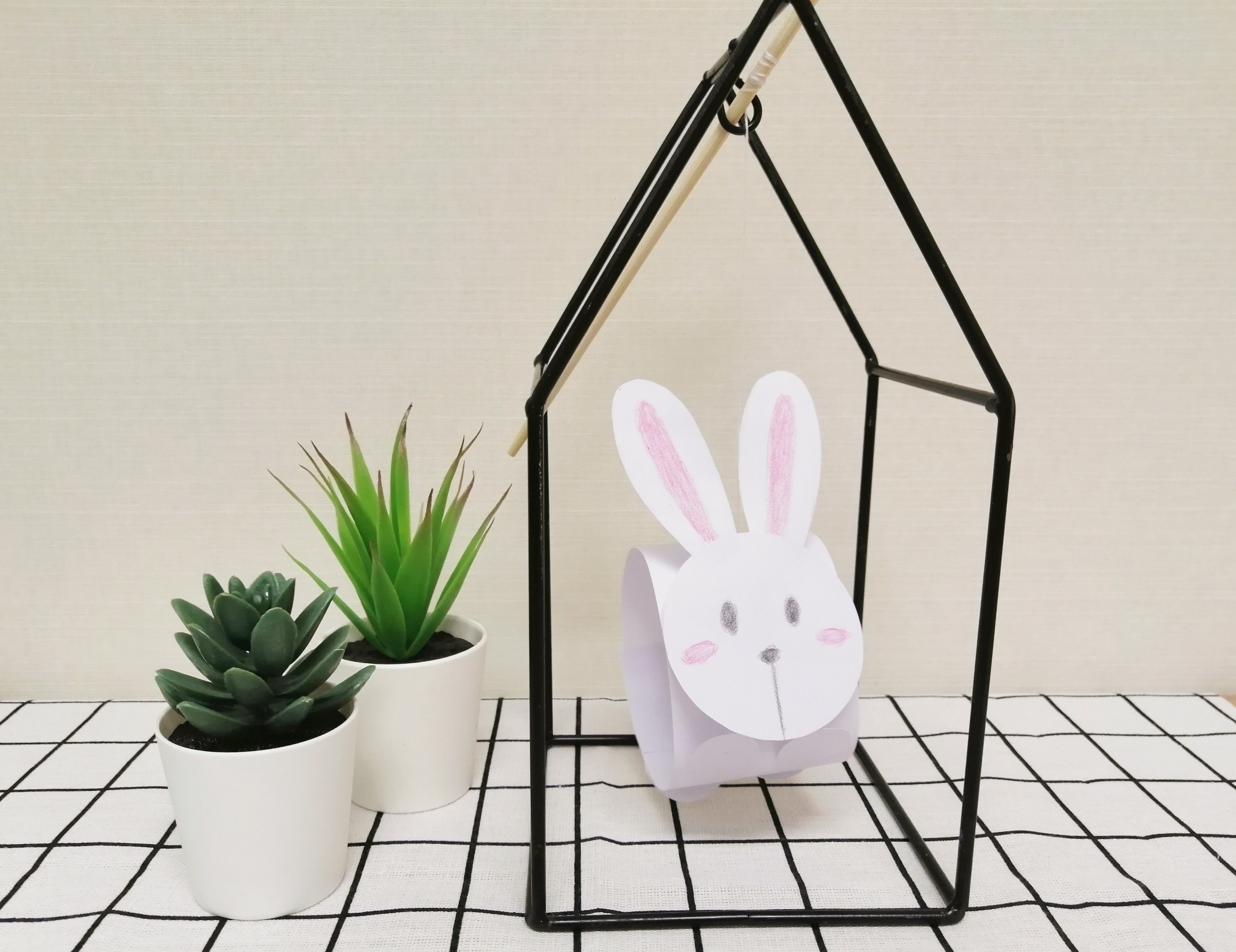 小白兔灯笼教程,怎样才能做可爱的小兔兔灯笼