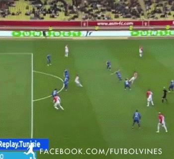 哥劝你踢球要潇洒!21世纪足坛三大潇洒哥