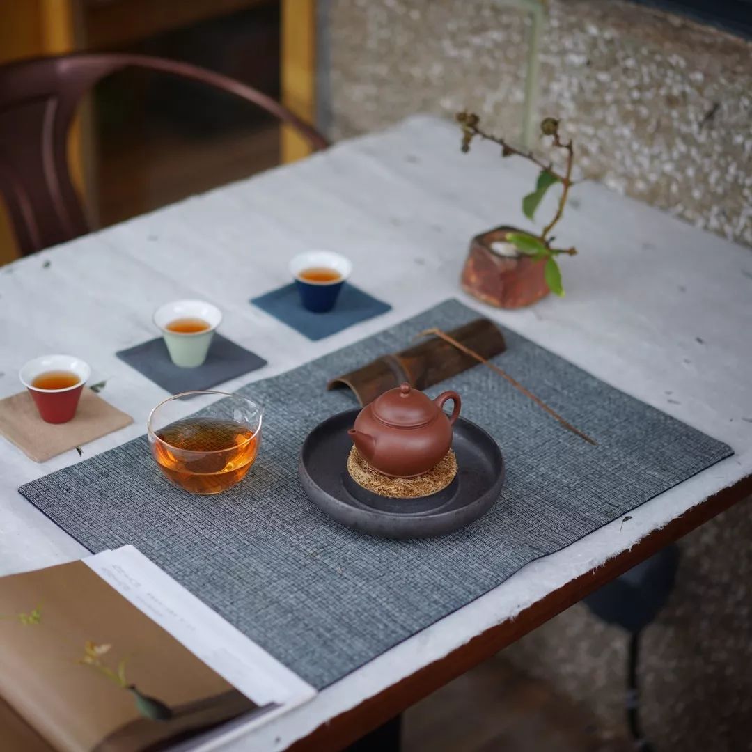 春天的第一杯茶颜悦色奶茶,春天的第一杯竹筒茶