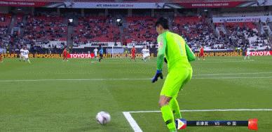 一点儿不好笑，蹴鞠老板停球出界算什么，国脚停球失误才叫业余