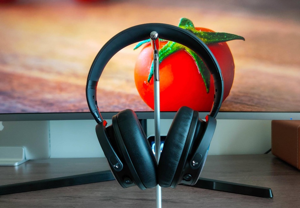 1499售价！拥有快充主动降噪环境感知以及续航25h，AKG新品值吗？