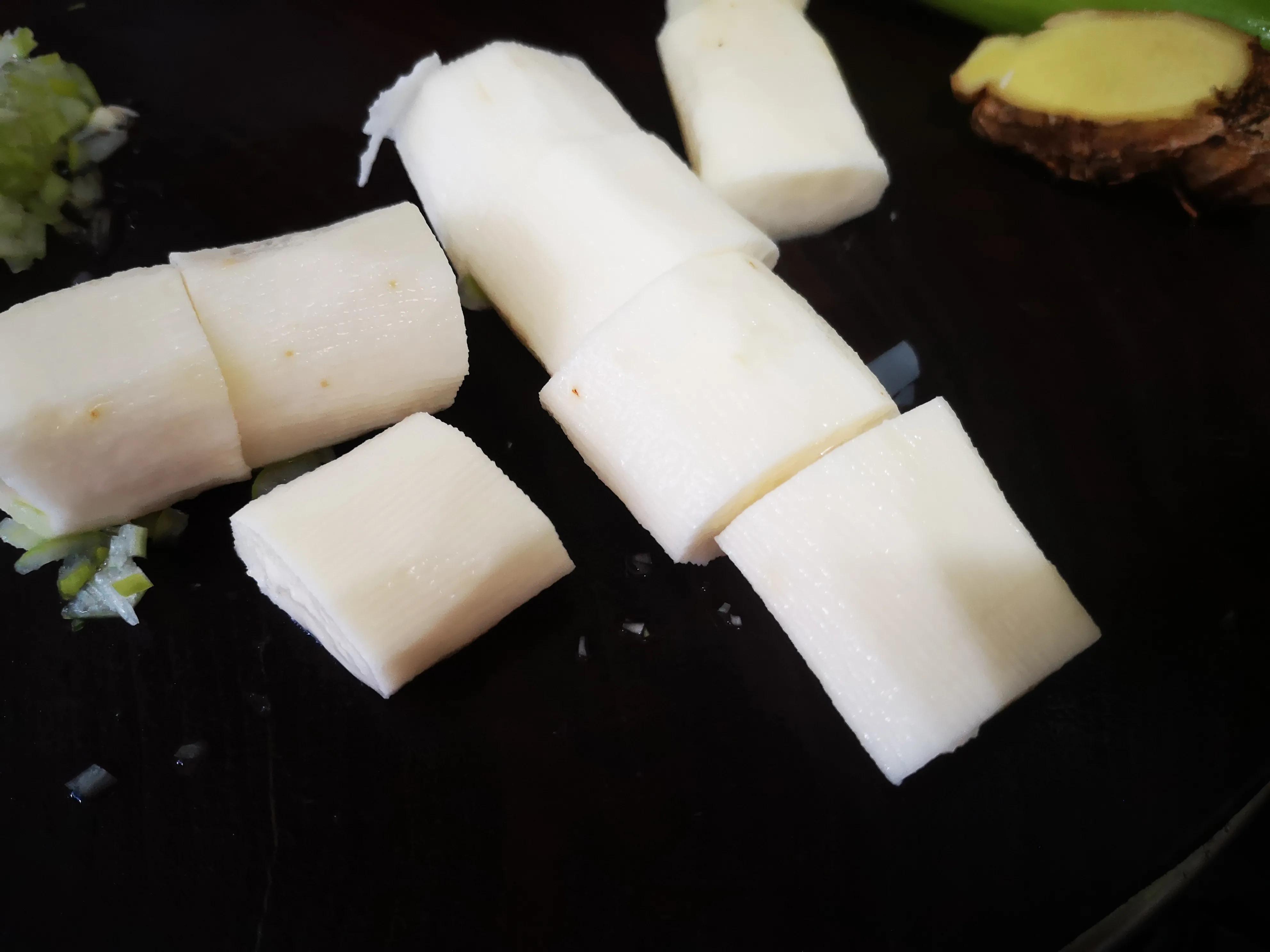 土鸡海参焖花胶,春节花胶海参鸡汤最佳做法