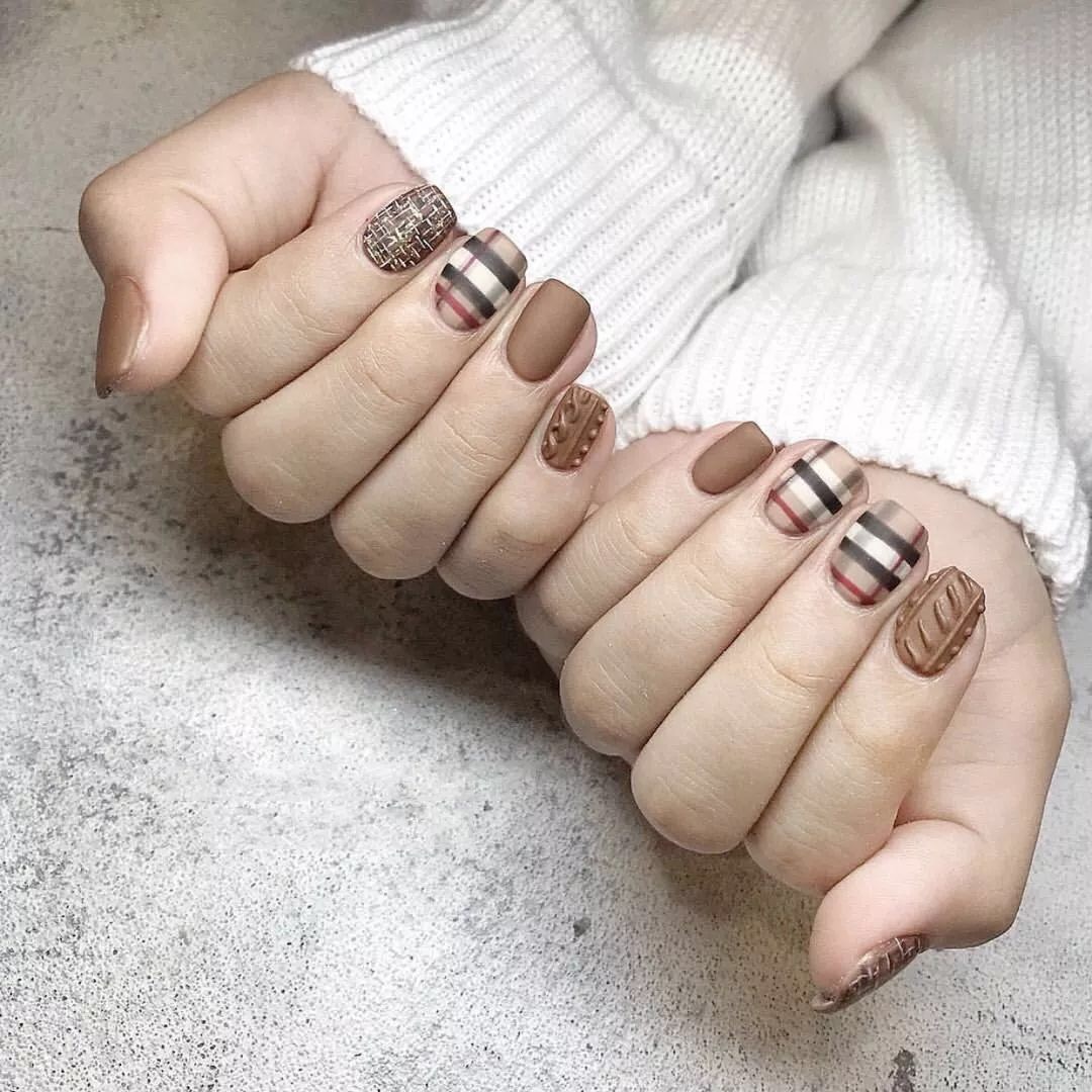 可爱又时髦的毛衣美甲教程，是时候给你的指尖换上“冬装”啦！