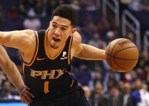 布克52分绝平三分救不活,德文布克单场70分真相