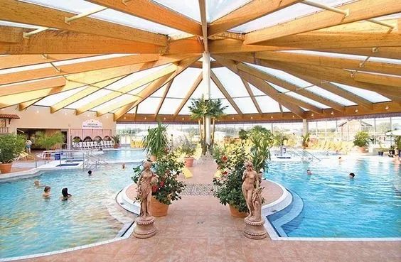 一丝不挂？探索欧洲男女混浴初体验