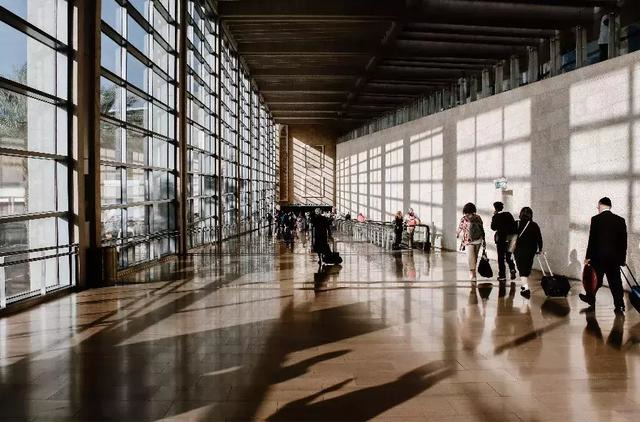 年轻人没事别总是上网,年轻人没事别想着辞职