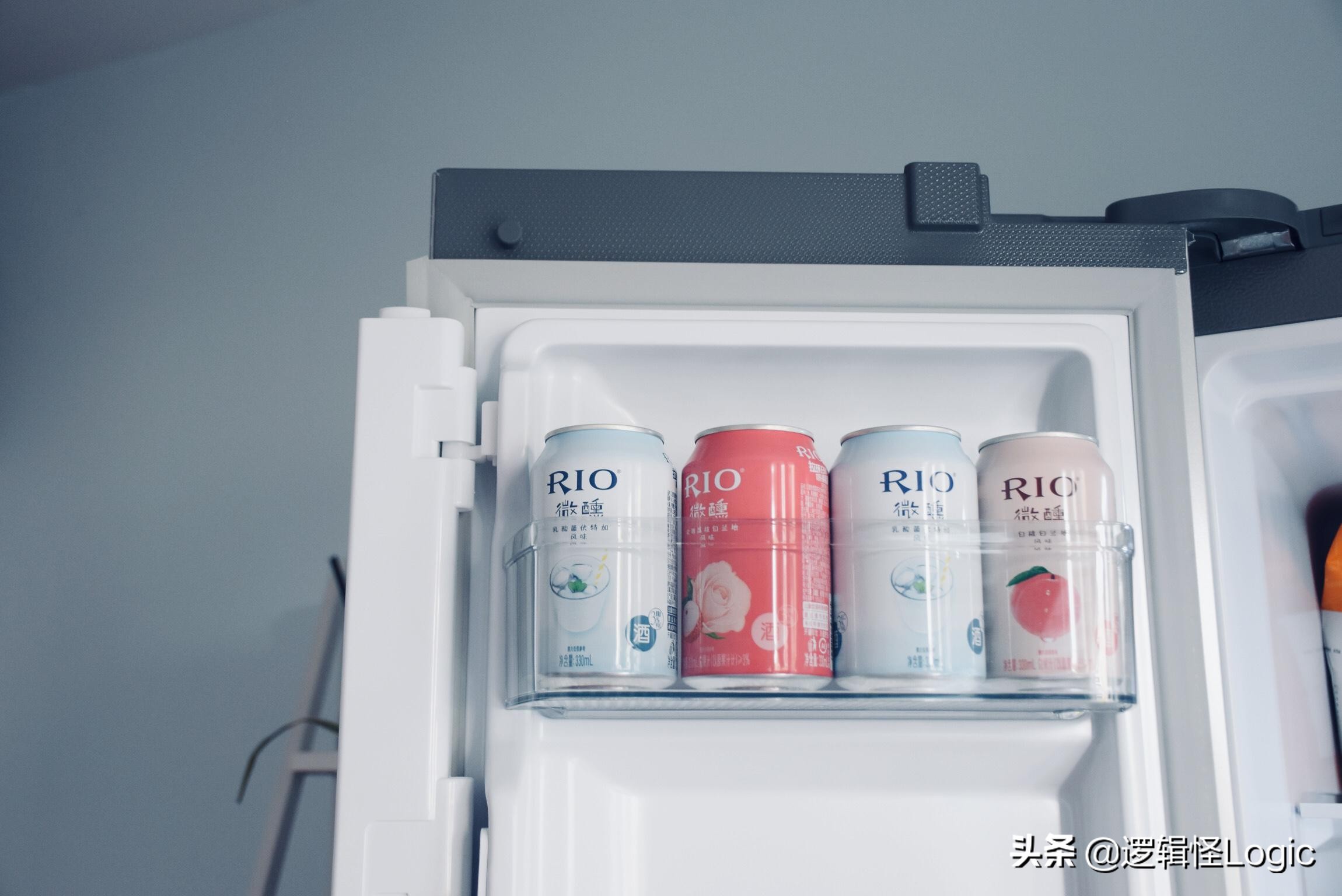 冰箱门内嵌触控屏，451L大空间，全屋家电互联，这款冰箱真秀