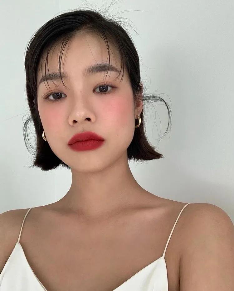 适合拽姐的简单短发霸气发型,拽拽的短发发型