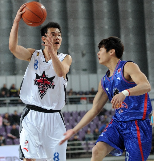 前辽篮天才国手慈善比赛中挑衅业余球员，他的名气曾远超丁彦雨航