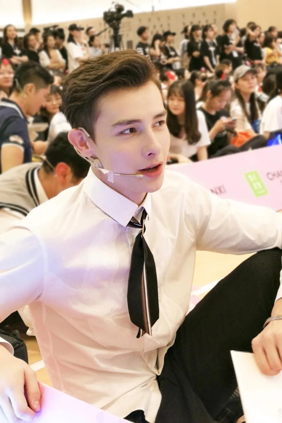 中国人民大学最帅留学生！一开口东北话十级：哎呀妈呀，老帅了