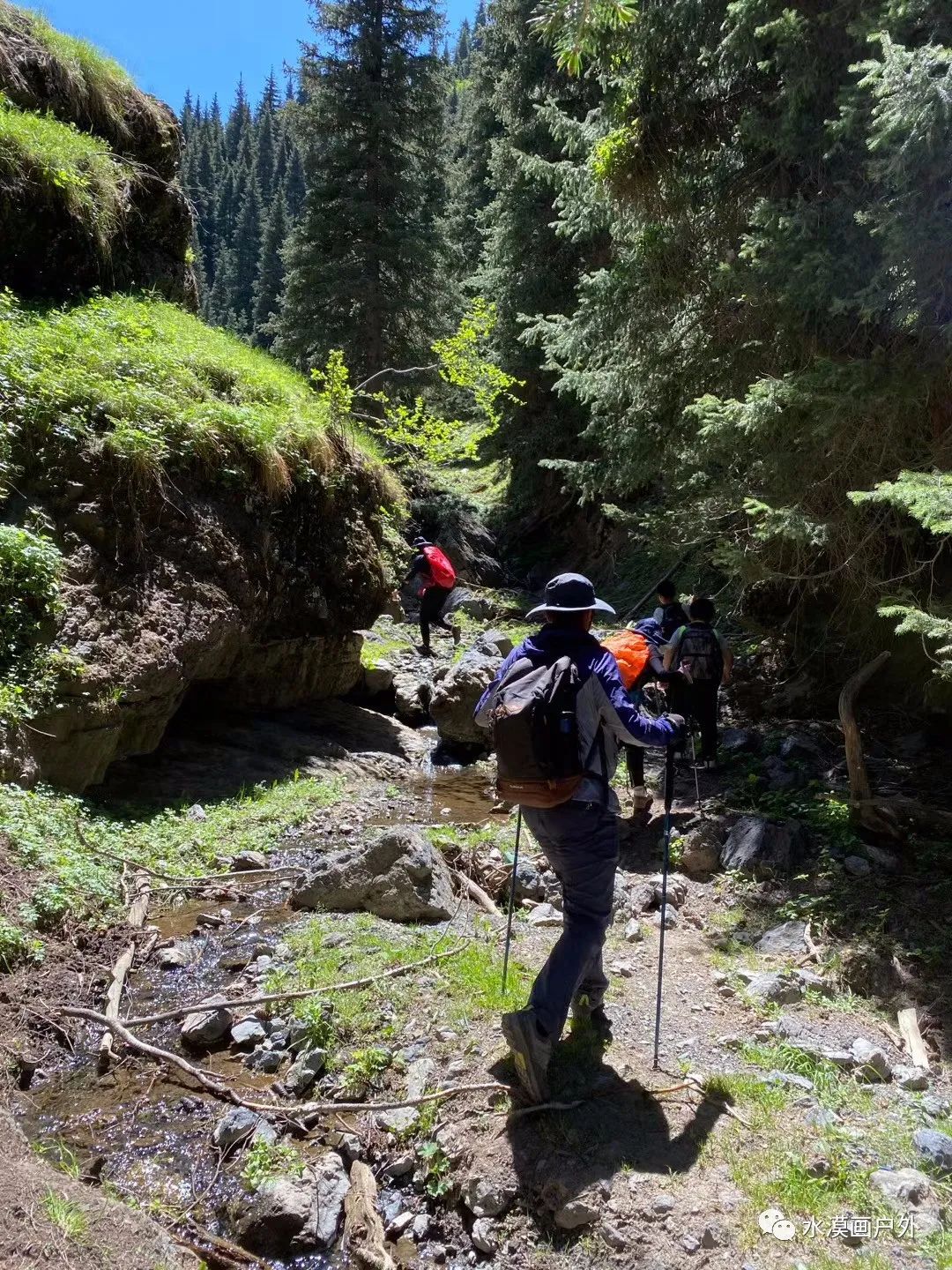 5月22漠海邀您天狼线湖峡花溪穿越「水漠画户外」2021徒步探索