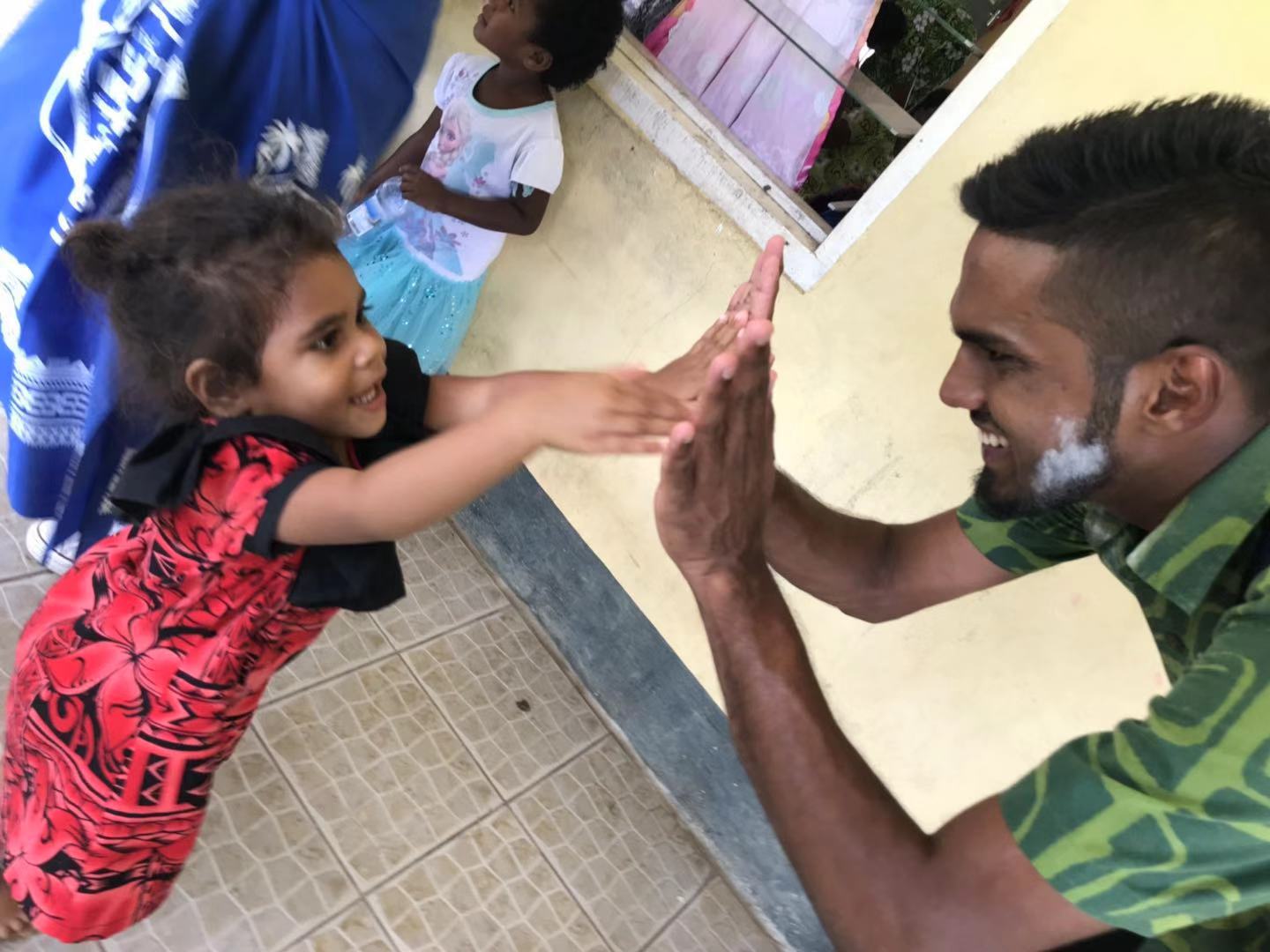 简单生活，在这个蓝天白云晴空万里的浪漫岛国，浪费时间才是正事