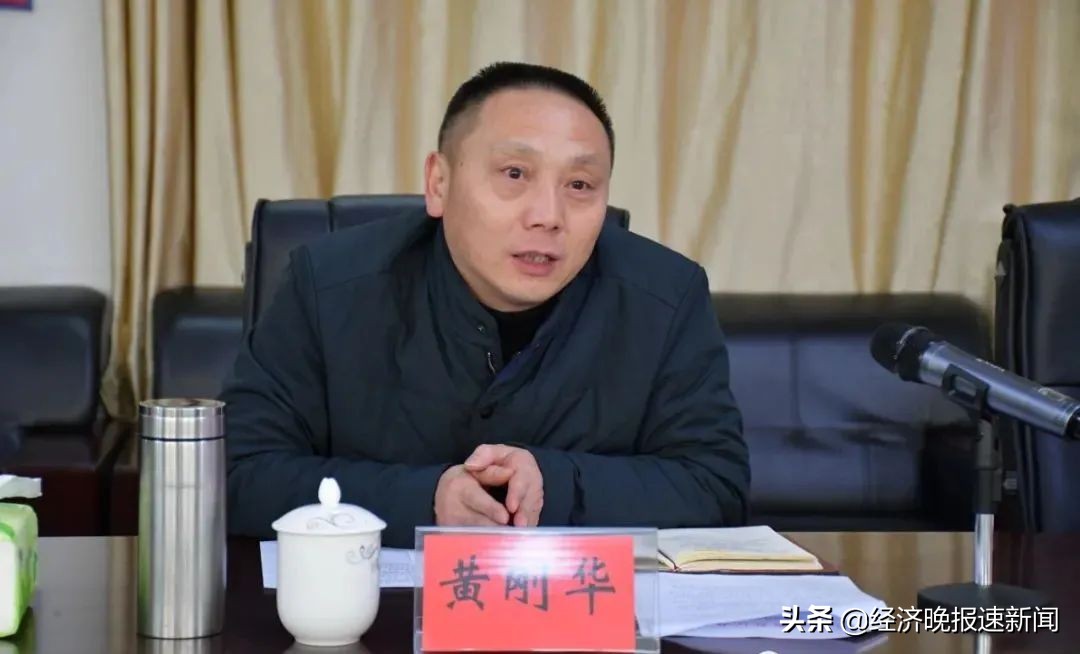 江西省普通高*特中**色学校评估组专家在临川三中开展评估活动