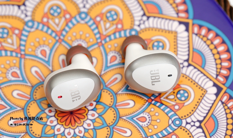 太空舱高音质蓝牙耳机,太空舱便携耳机