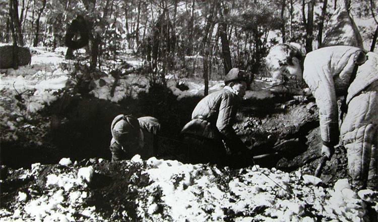 激战中大炮出了故障，指挥员急中生智，寻常一物竟产生奇效