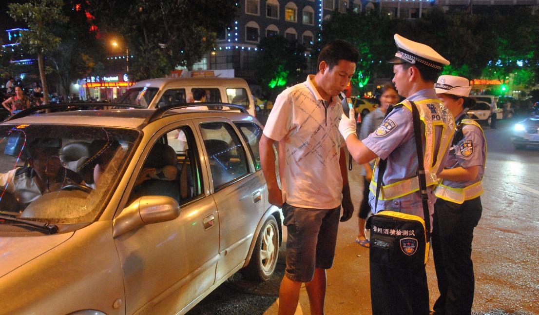 对方酒驾可以要求赔偿吗,对方酒驾可以要求赔新车嘛