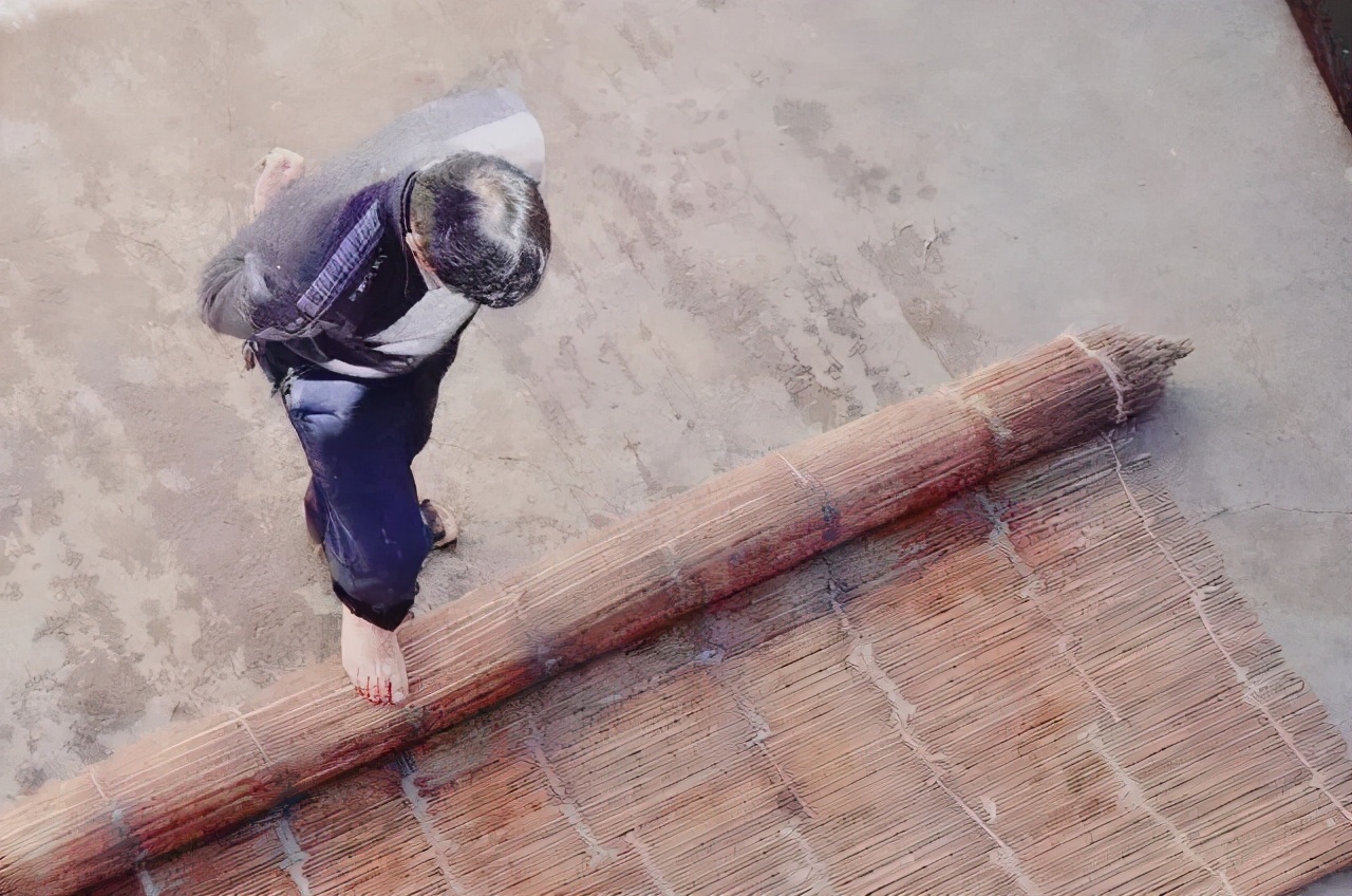 传统老式羊毛毡的制作,已消失的古老手工羊毛毡