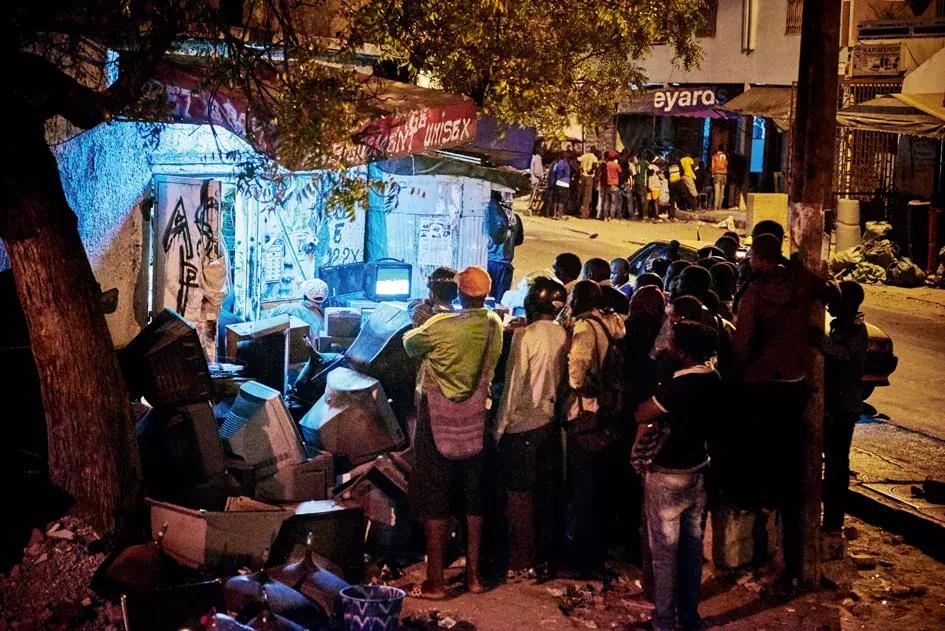 塞内加尔摔跤场景,塞内加尔人摔跤视频