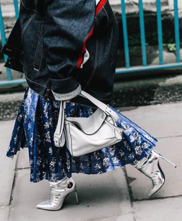 白色包包怎么避免被染色,包包染色了怎么才弄得干净