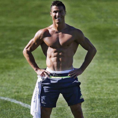 大罗在足球人的地位,大罗在足球史的地位有多高