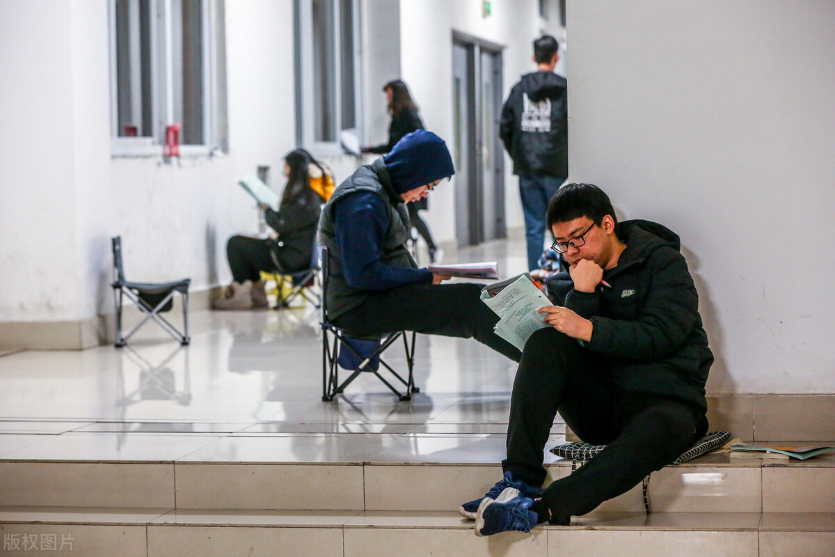 跨专业考研难不难,跨专业考研到底难不难