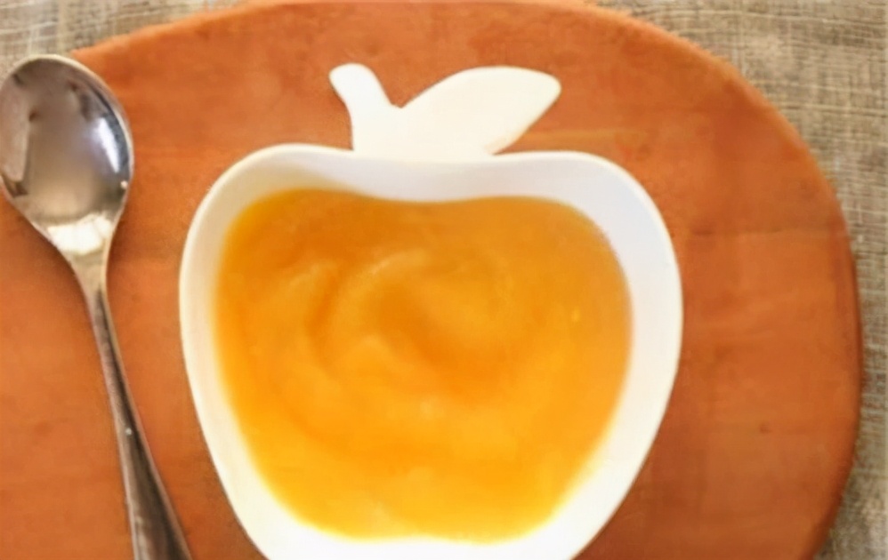 六个月宝宝正确的辅食喂养方式,六个月吃辅食吃多少餐