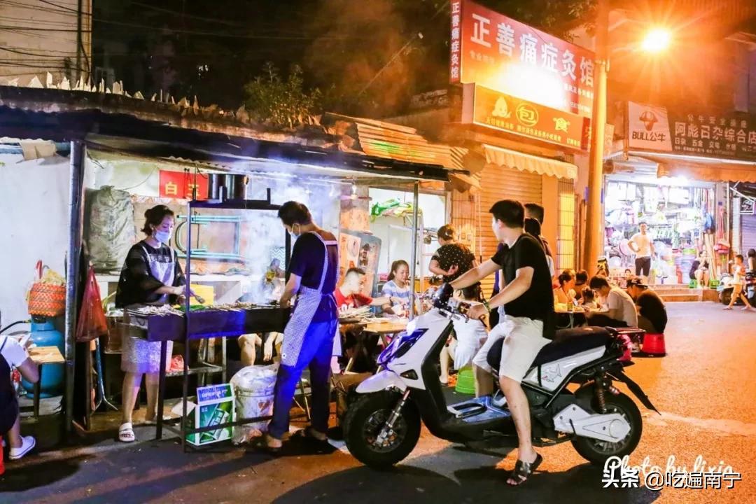 南宁摆摊最赚钱的地方,全南宁最精致路边摊