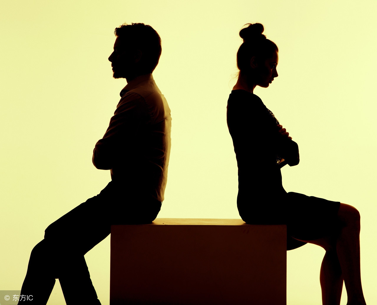 两个人在一起没话聊了怎么办,两个人没话说了还有必要在一起吗