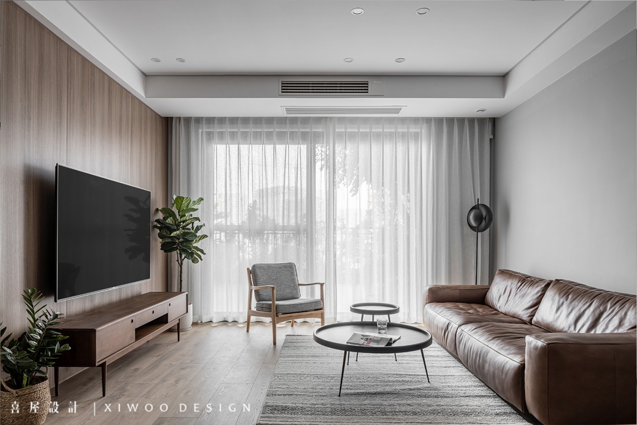 户外是如诗的日与森，室内是和暖的人与情原木家具定制案例