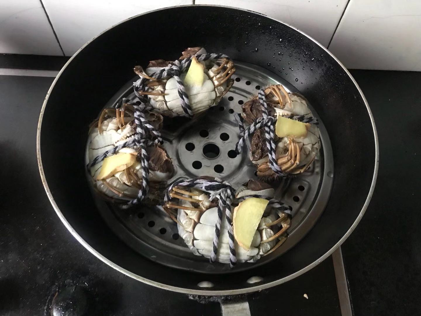 中秋吃什么螃蟹经济实惠,中秋必备的清蒸螃蟹