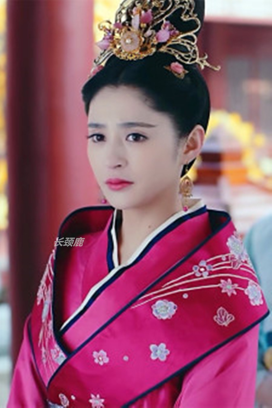 颜值不够美颜来凑年龄大就装嫩,颜值不够才艺来凑