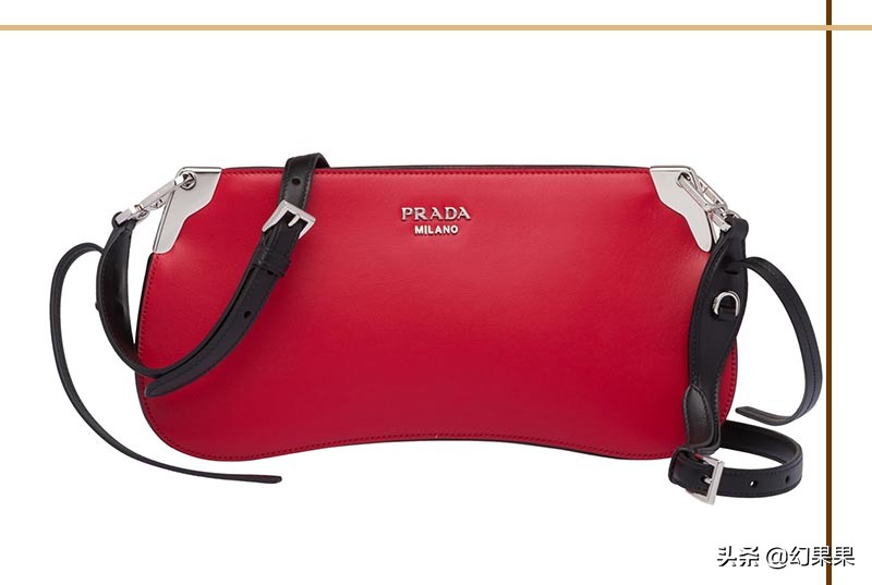 普拉达prada2023新款包包,prada普拉达三合一包包搭配