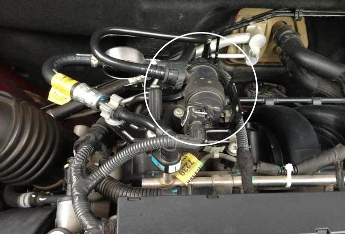 油压过高打开油箱盖,汽车油箱油压高怎么回事