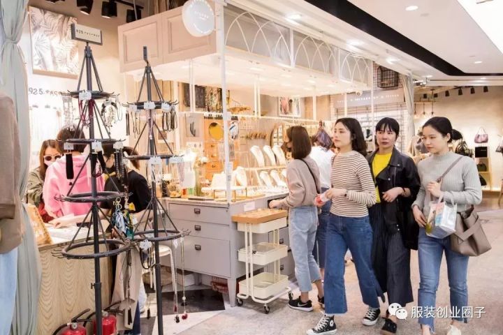 天津最大的服装批发市场在哪里,海南服装男服装批发市场