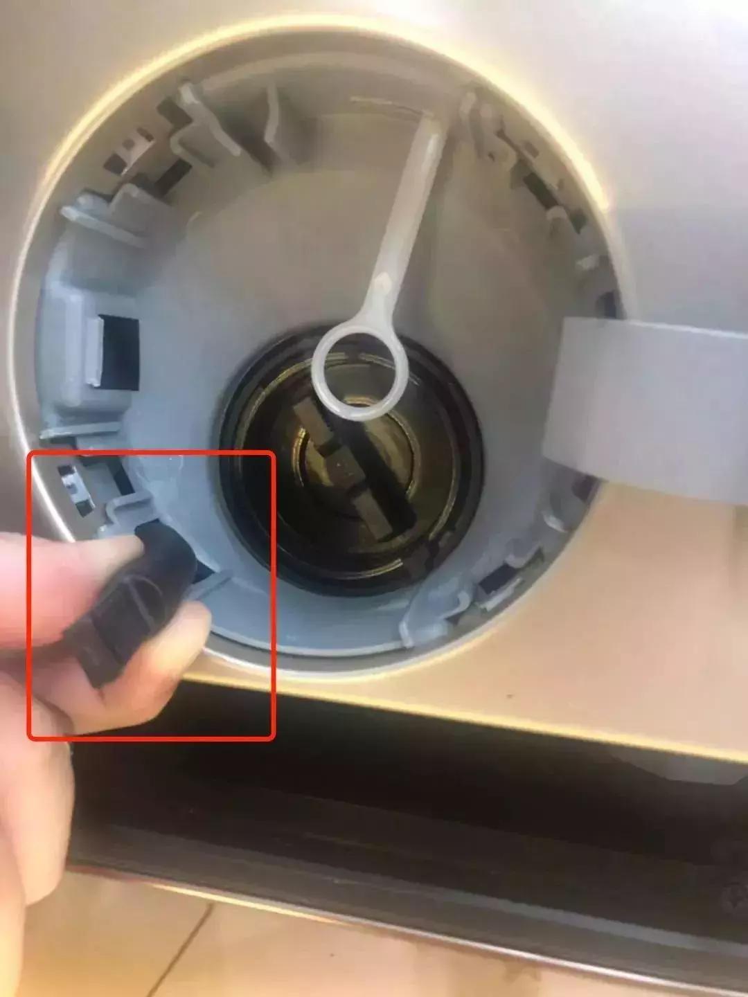 海尔洗衣机右下角小门做什么用的,滚筒洗衣机右下角小门是干嘛用的