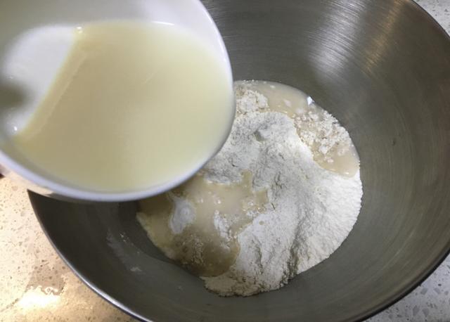 自己蒸的馒头有酸味,自己蒸的馒头有酒味是怎么回事