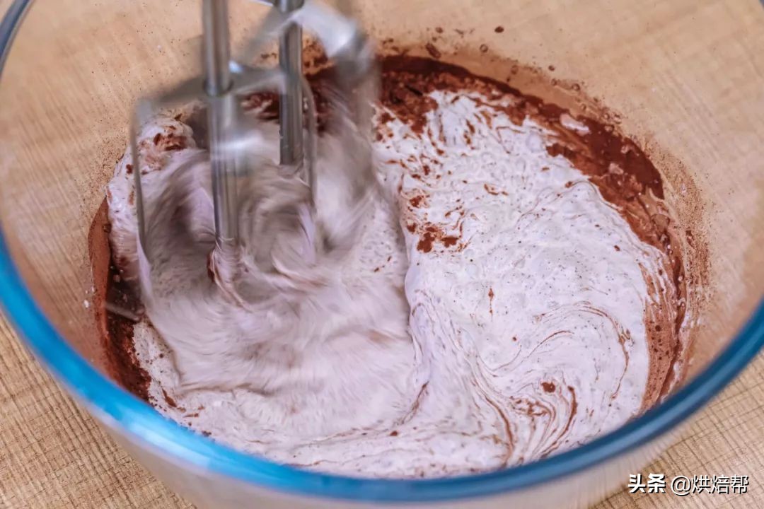 蛋糕抹面的技巧和手法在家自己做,一款不用抹面就可以完成的蛋糕