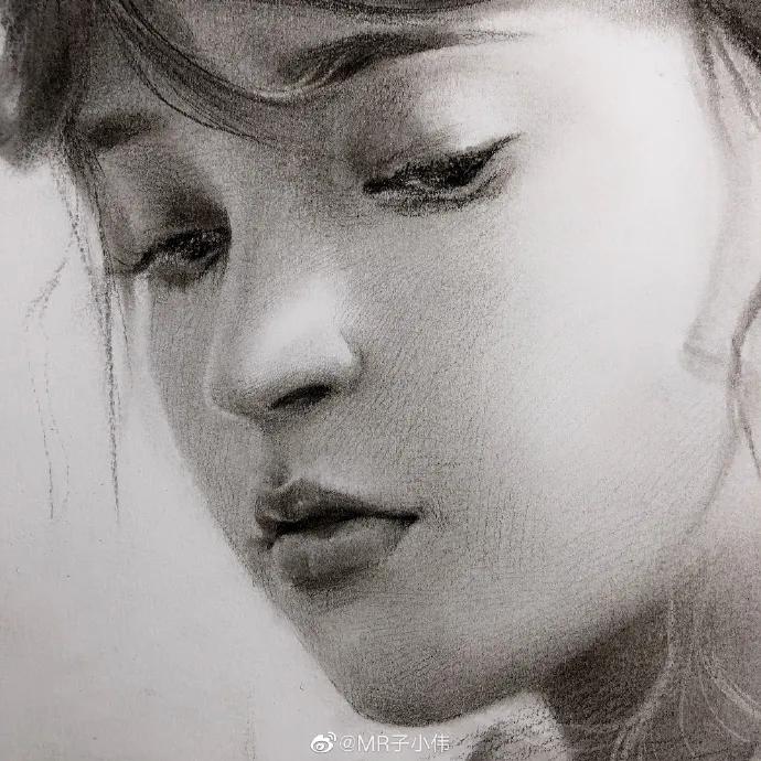 画一幅素描100万笔，胡歌、李现、迪丽热巴在他笔下全都画活了