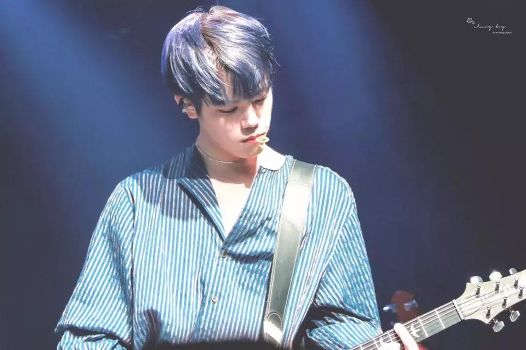 追星女孩们的新墙头，出道史堪比青春励志电影