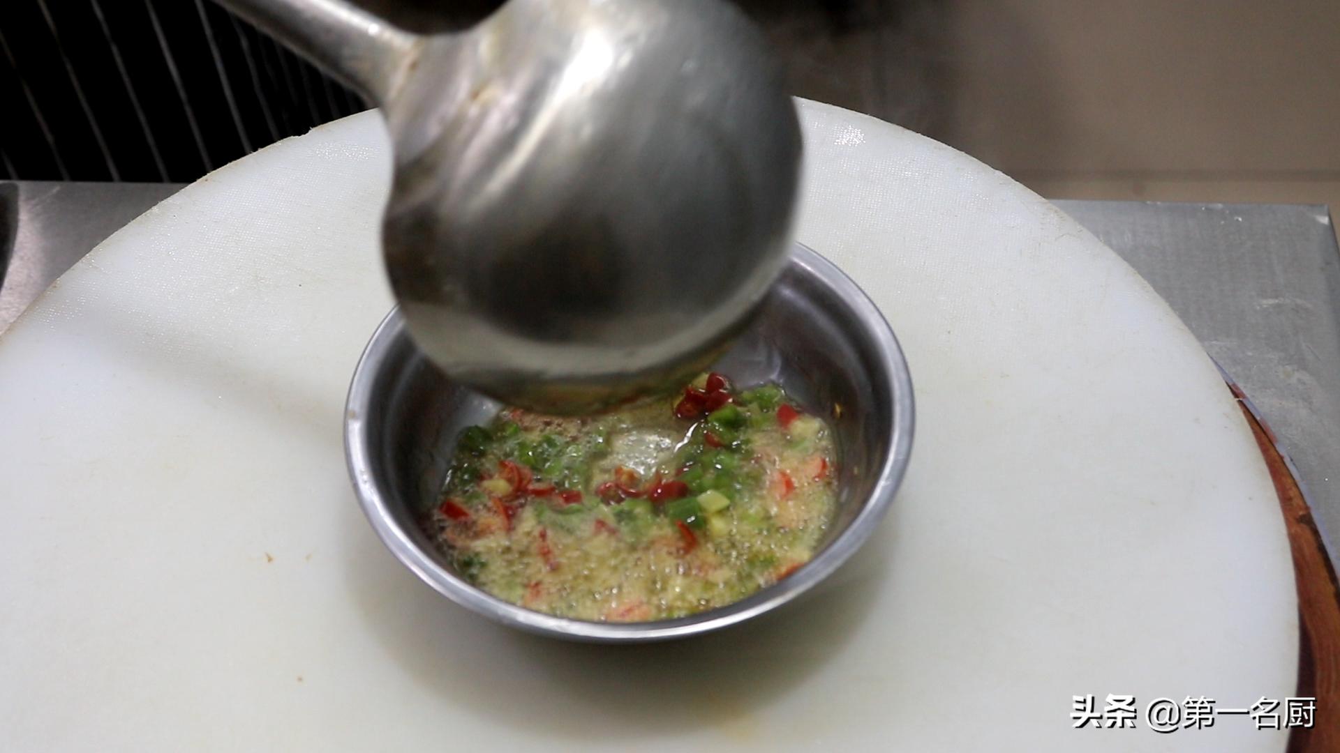 为什么饭店的凉拌藕片那么好吃？原来拌汁有技巧，这样做爽口入味