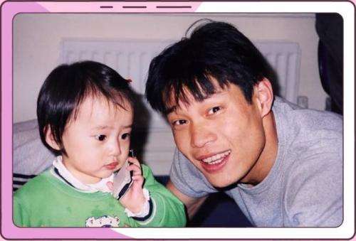 范志毅三婚娇妻现状,范志毅三任妻子比他小几岁