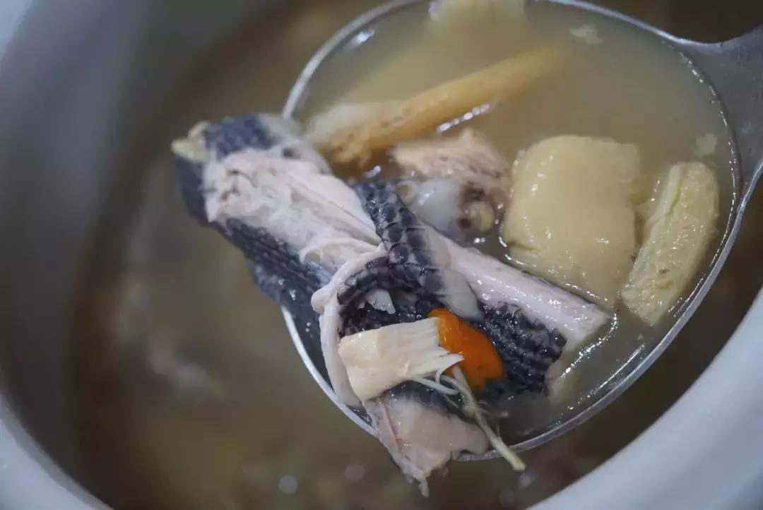 广州老乡村大排档,顺德正宗电饭煲焗鸡