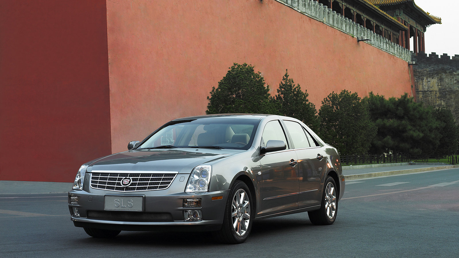 想拥有一台豪华品牌轿车,想拥有一台自己的车