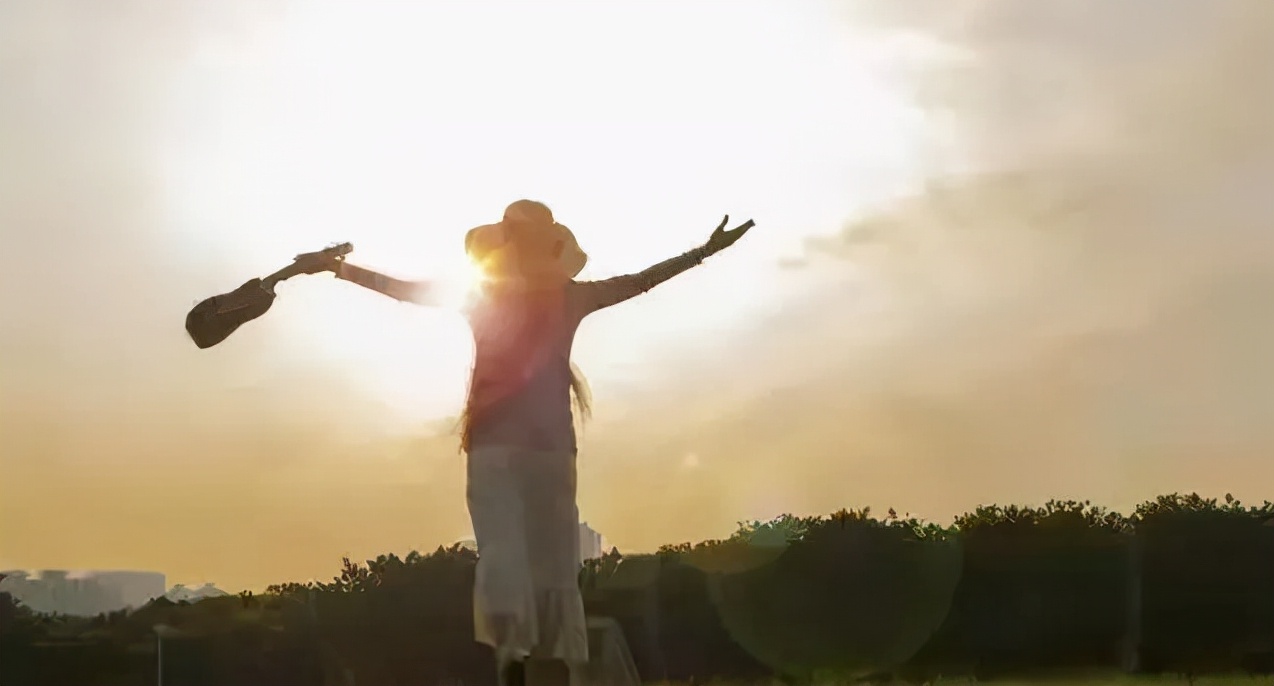 做一个不抱怨的人是你良好的开端,当你真正学会不抱怨的时候