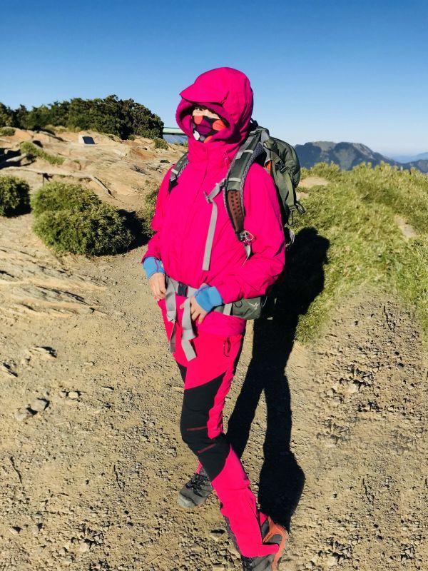 thenorthface北面冲锋衣测评,防水防雪羽绒服thenorthface