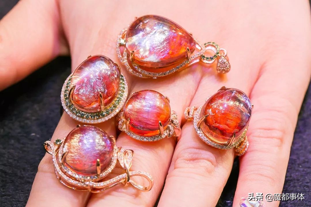 明星大咖同款！火了11年“锦鲤水晶”来啦，Blin...