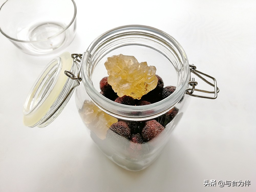 泡杨梅酒的正确做法,教你泡杨梅秘诀