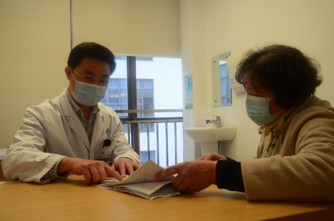 髋关节置换专家直播间,膝关节置换名医在线问诊