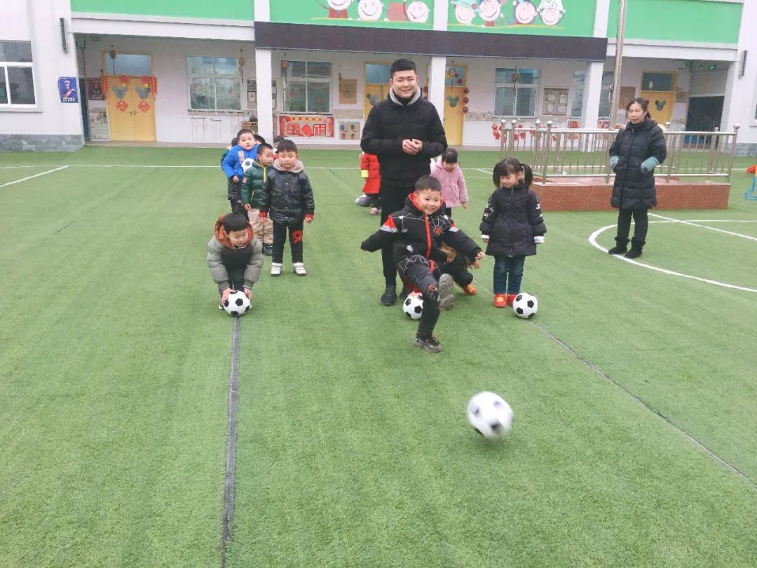 幼儿园足球展示活动方案,幼儿园足球展示活动
