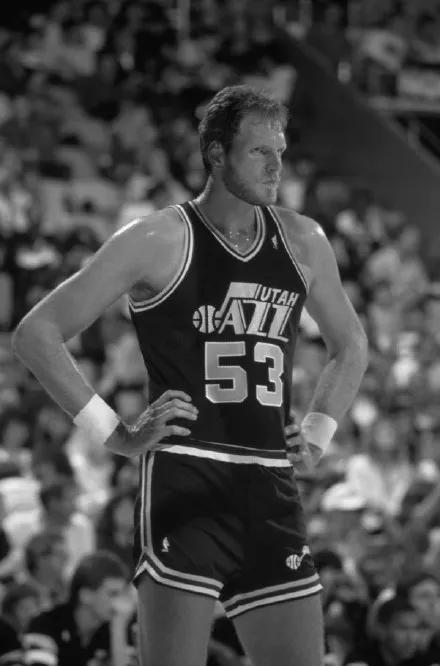 场均5.56帽！NBA又一大神去世！他的站帽太经典了